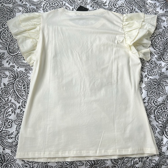 Everlynn Apparel Floral tee l NWT l Size M - Picture 3 of 3